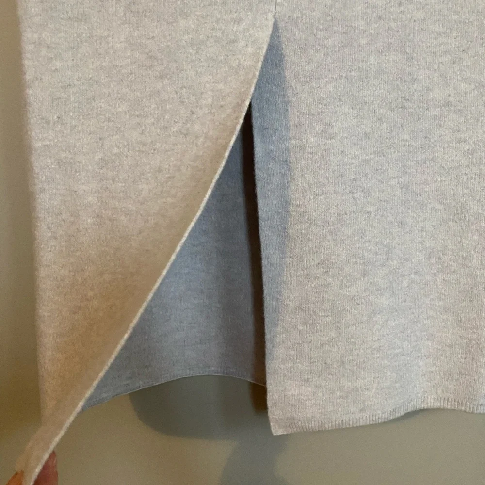 Aritzia Babaton “Johan” Wool Pencil Skirt Light Grey Rear Vent Size XS - Picture 6 of 9